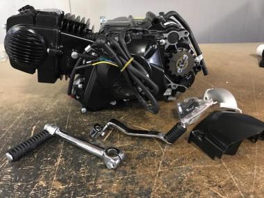 Original YX Tuning-Motor 140cc Semi-Auto mit Anlasser & Kickstarter in Schwarz! 